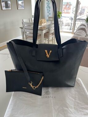 Versace - Virtus Grained Calfskin Tote Black w/ Barocco V Gold-Tone HW & Pouch